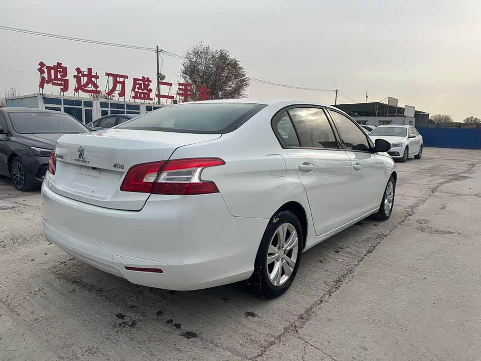 Peugeot 408
