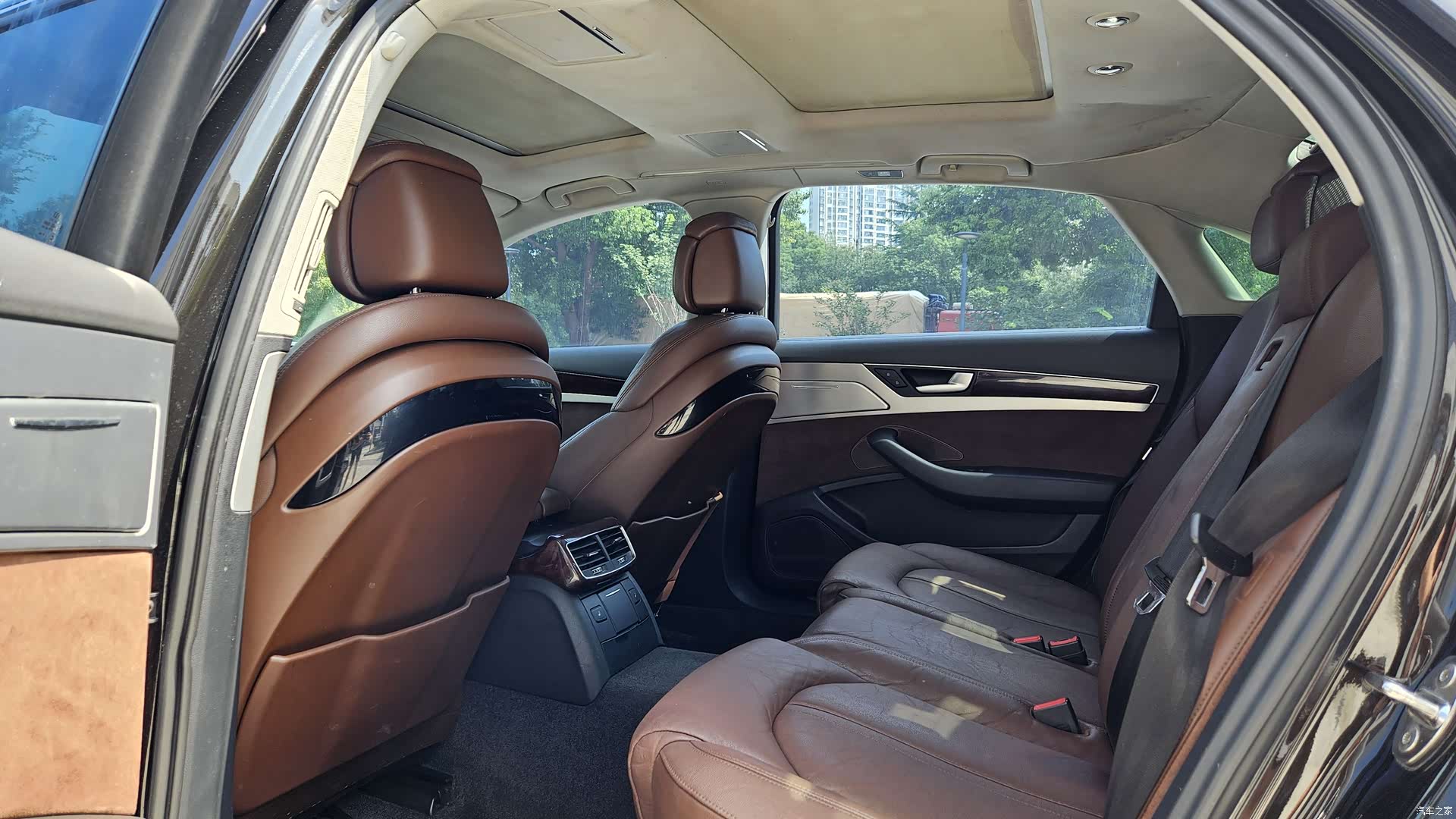 Audi A8L, 2012 9