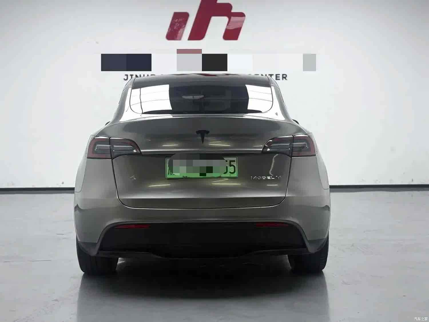 Tesla Model Y, 2023 все фото