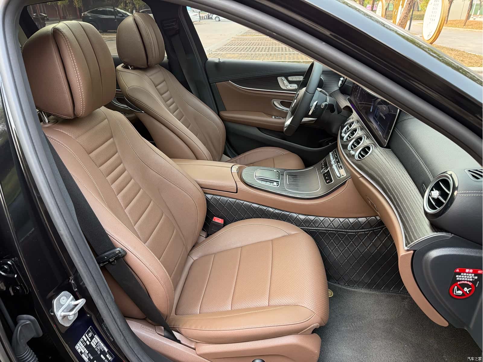 Mercedes-Benz E-Class, 2019 15