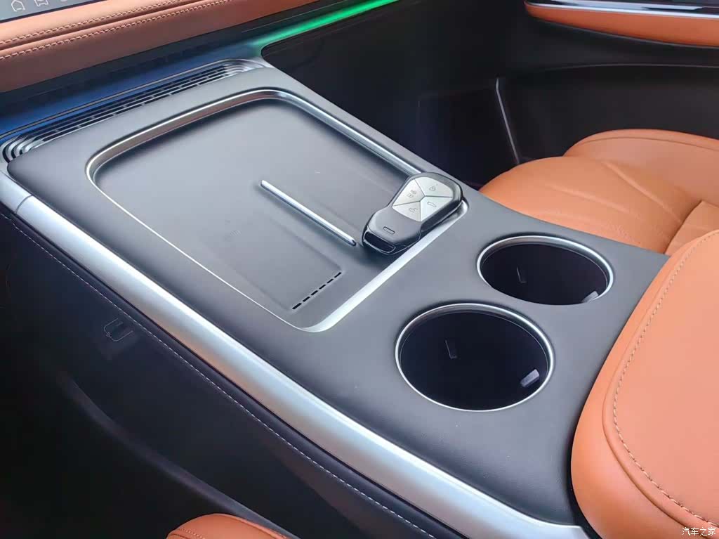 Xpeng G9, 2025 7