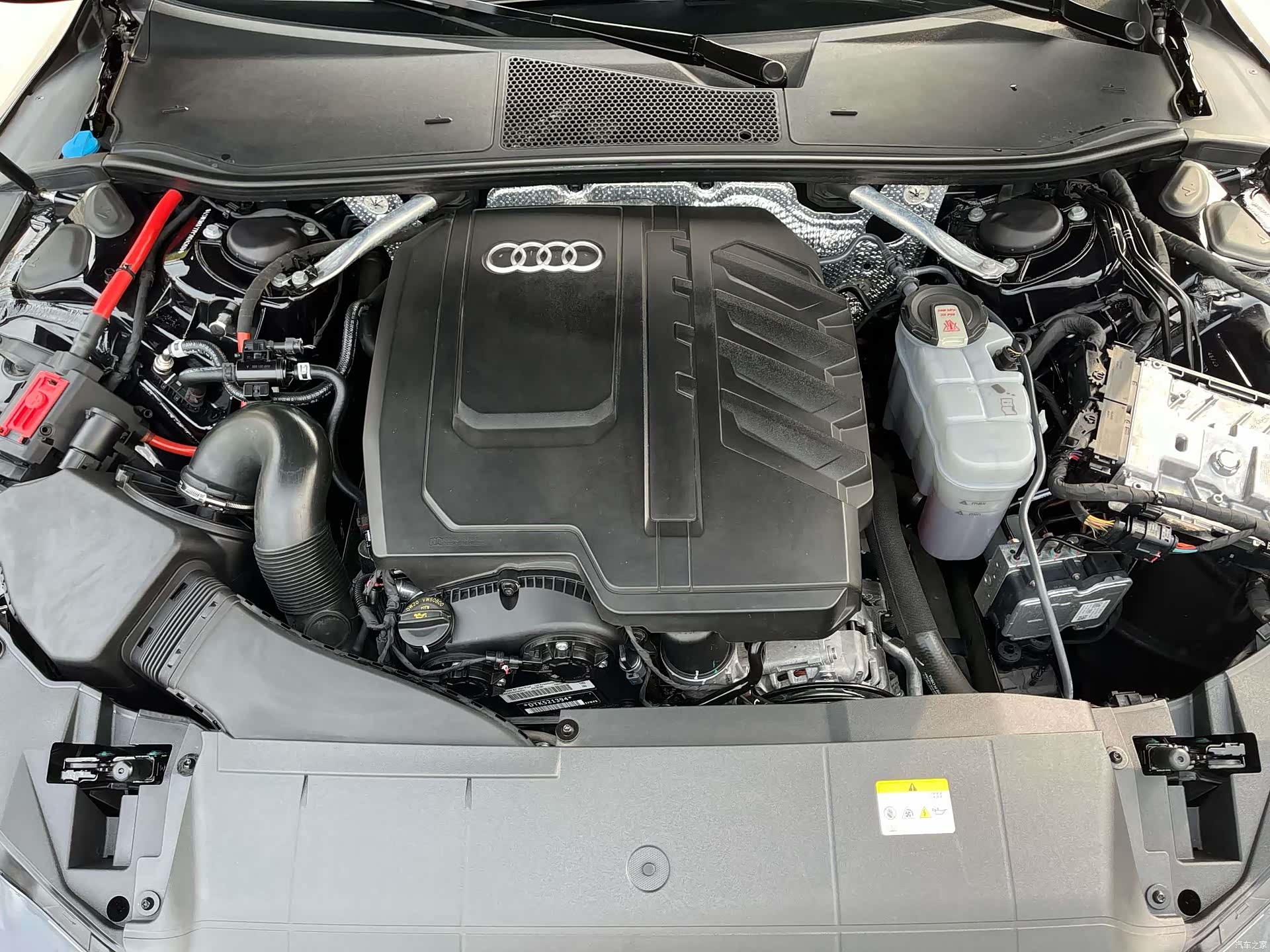 Audi A7L, 2024 16