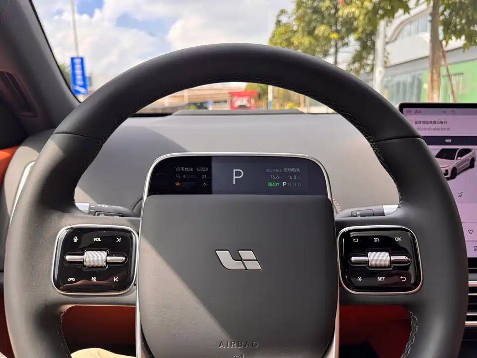 Li Auto Ideal L6