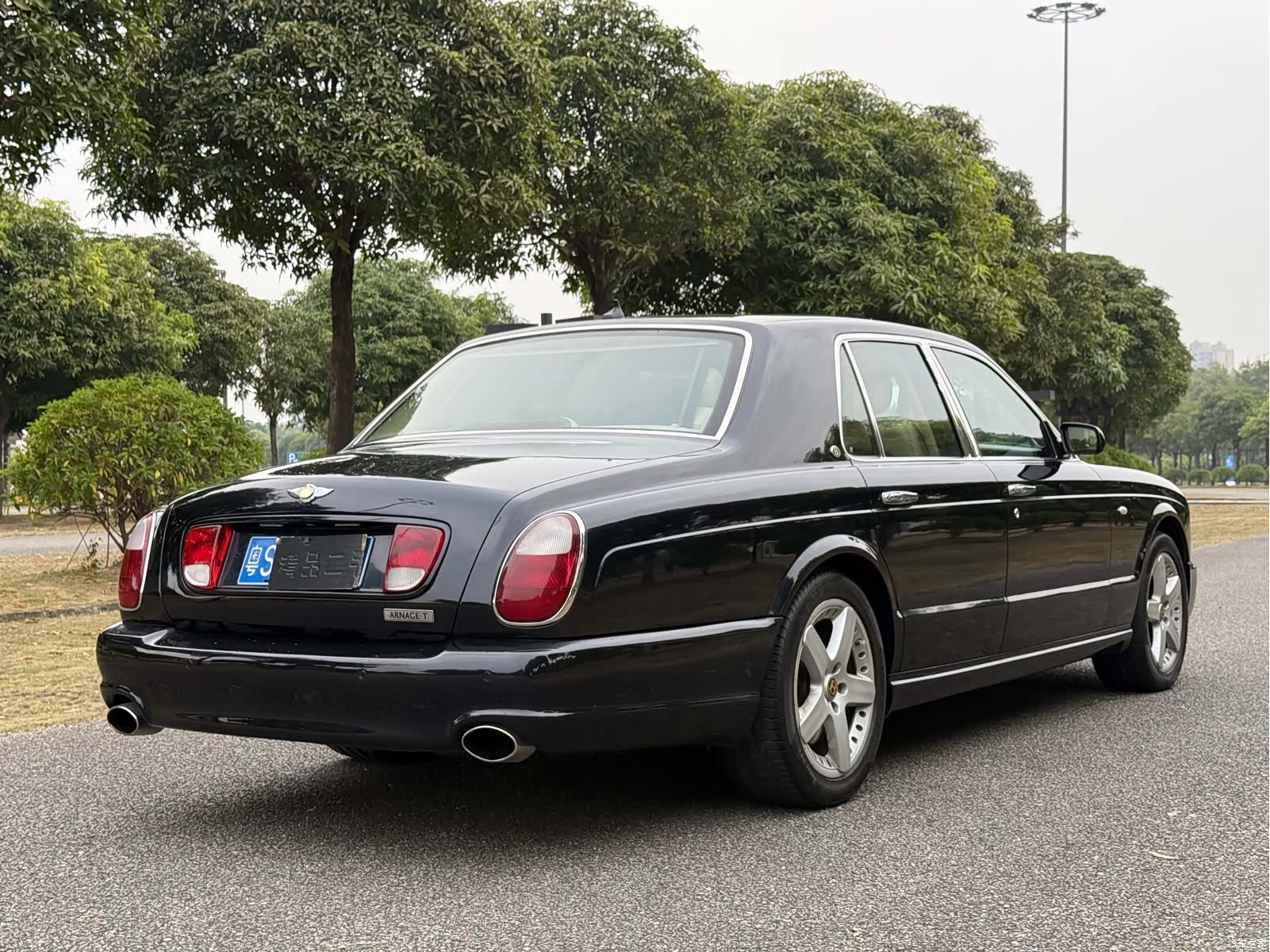 Bentley R, 2005 10