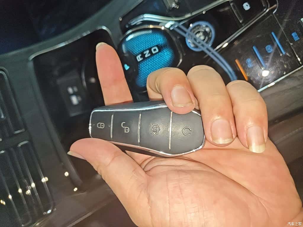 BYD Han, 2022 9