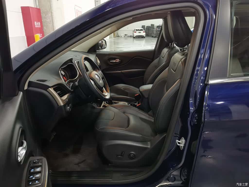 Jeep Cherokee, 2017 10