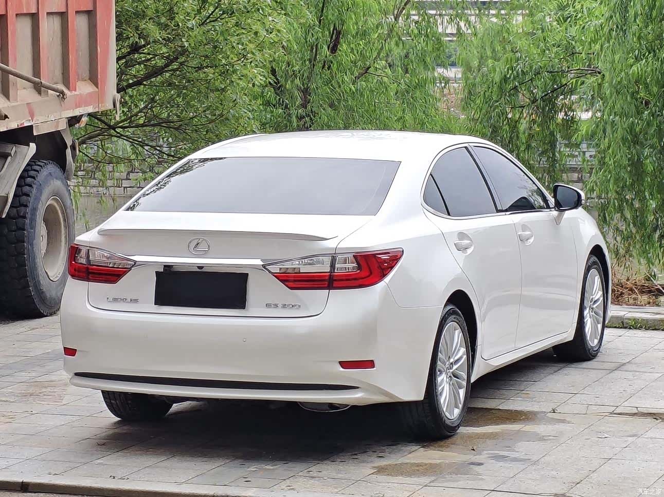 Lexus ES, 2017 3