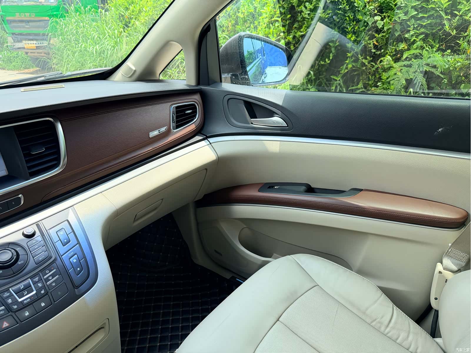 Buick GL8, 2015 18