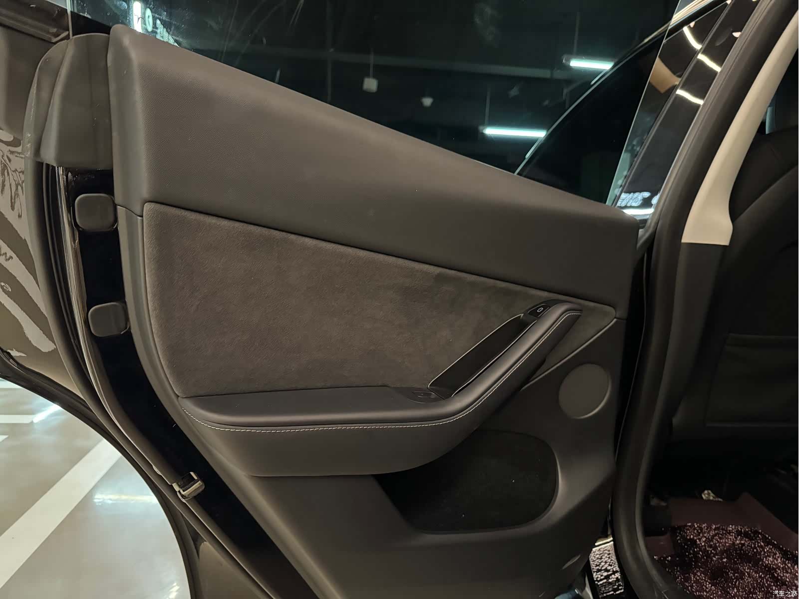 Tesla Model Y, 2022 17