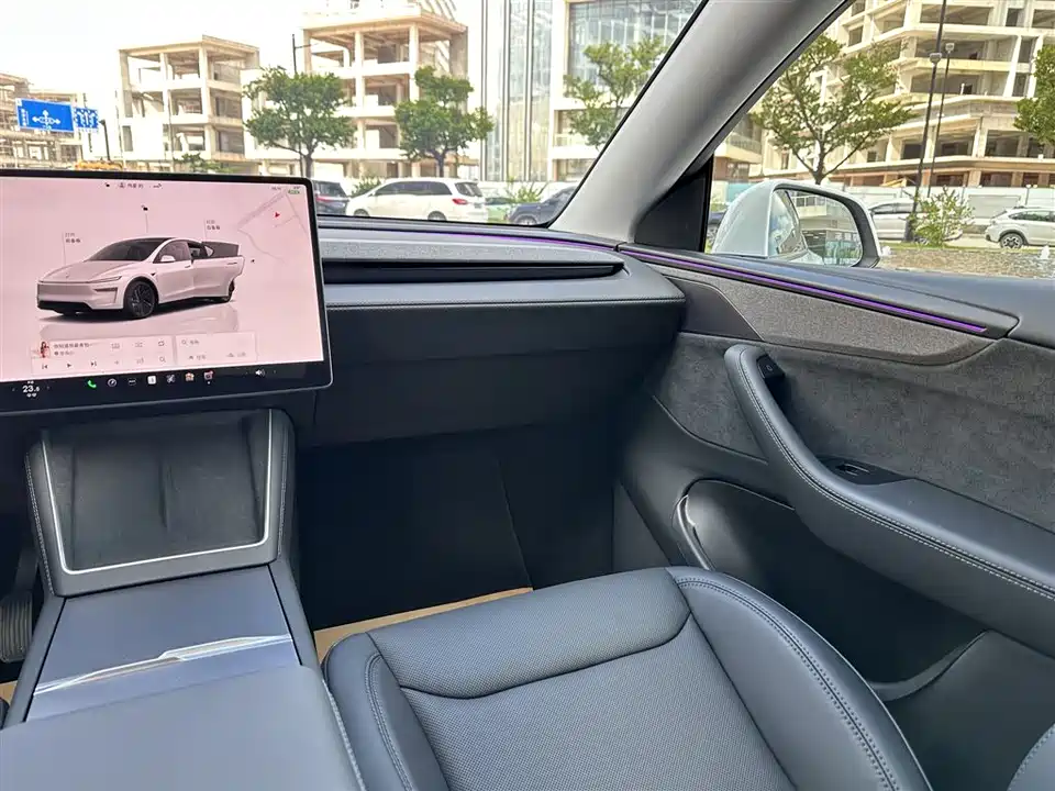 Tesla Model Y Tesla Model Y