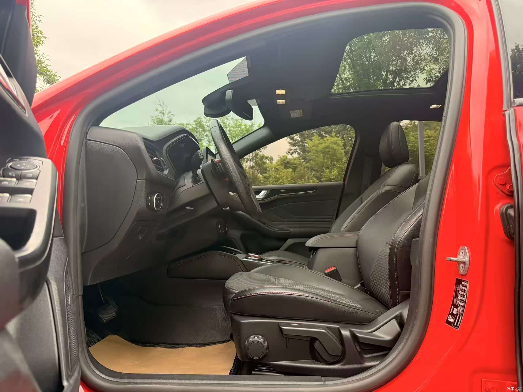 Ford Focus, 2020 19