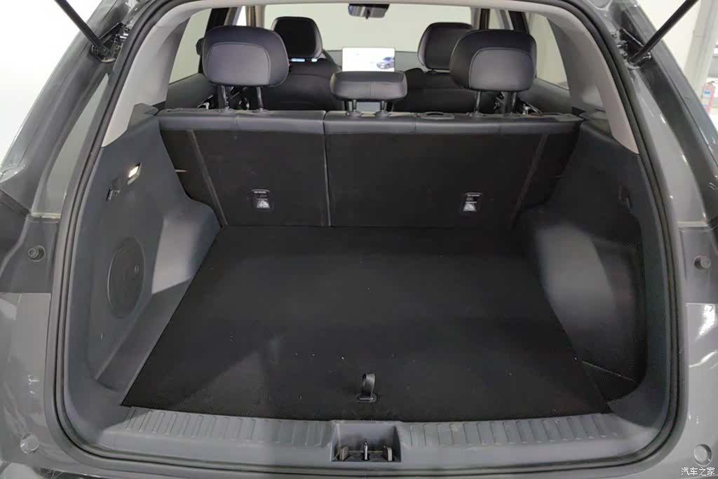 Geely Galaxy E5, 2025 4