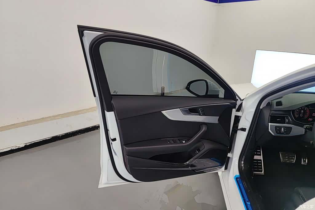 Audi A4L, 2024 7