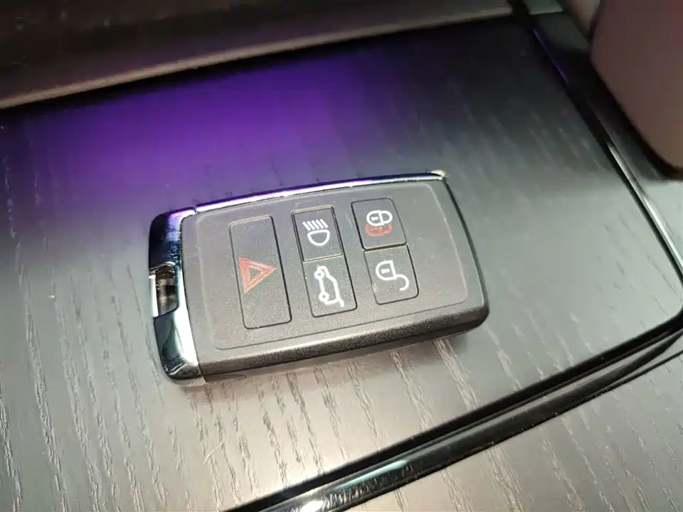 Land Rover Discover sports