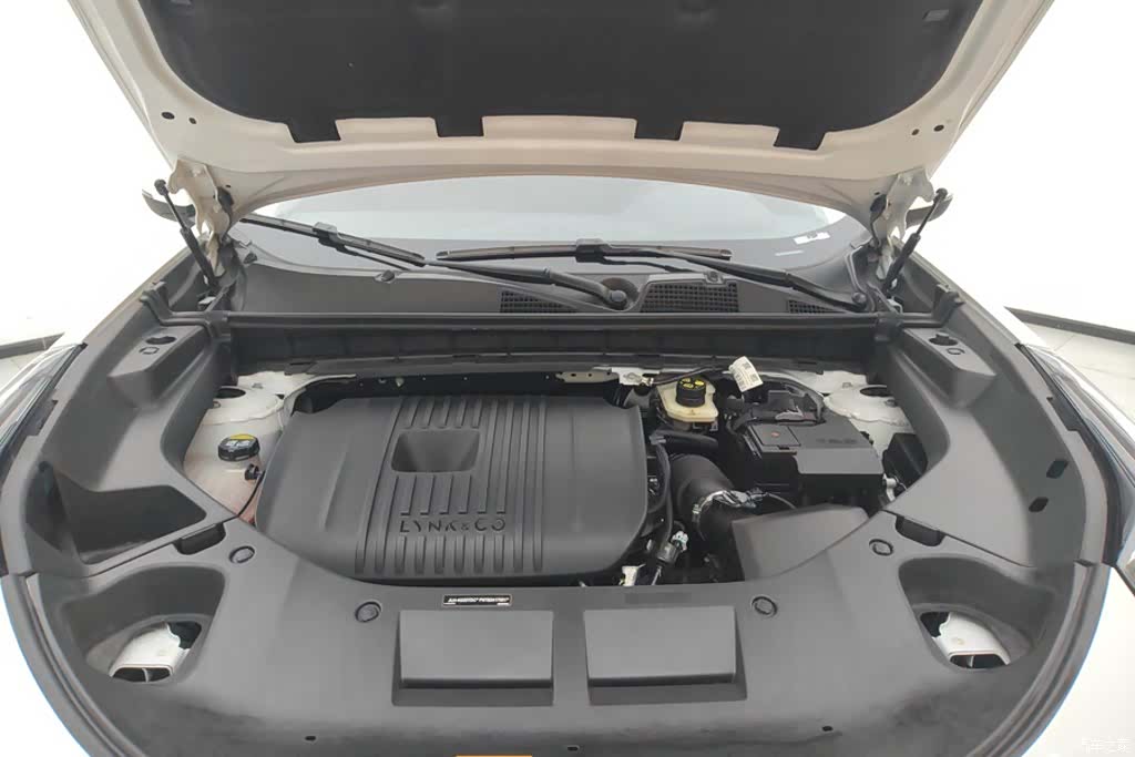 Lynk & Co 01, 2024 10