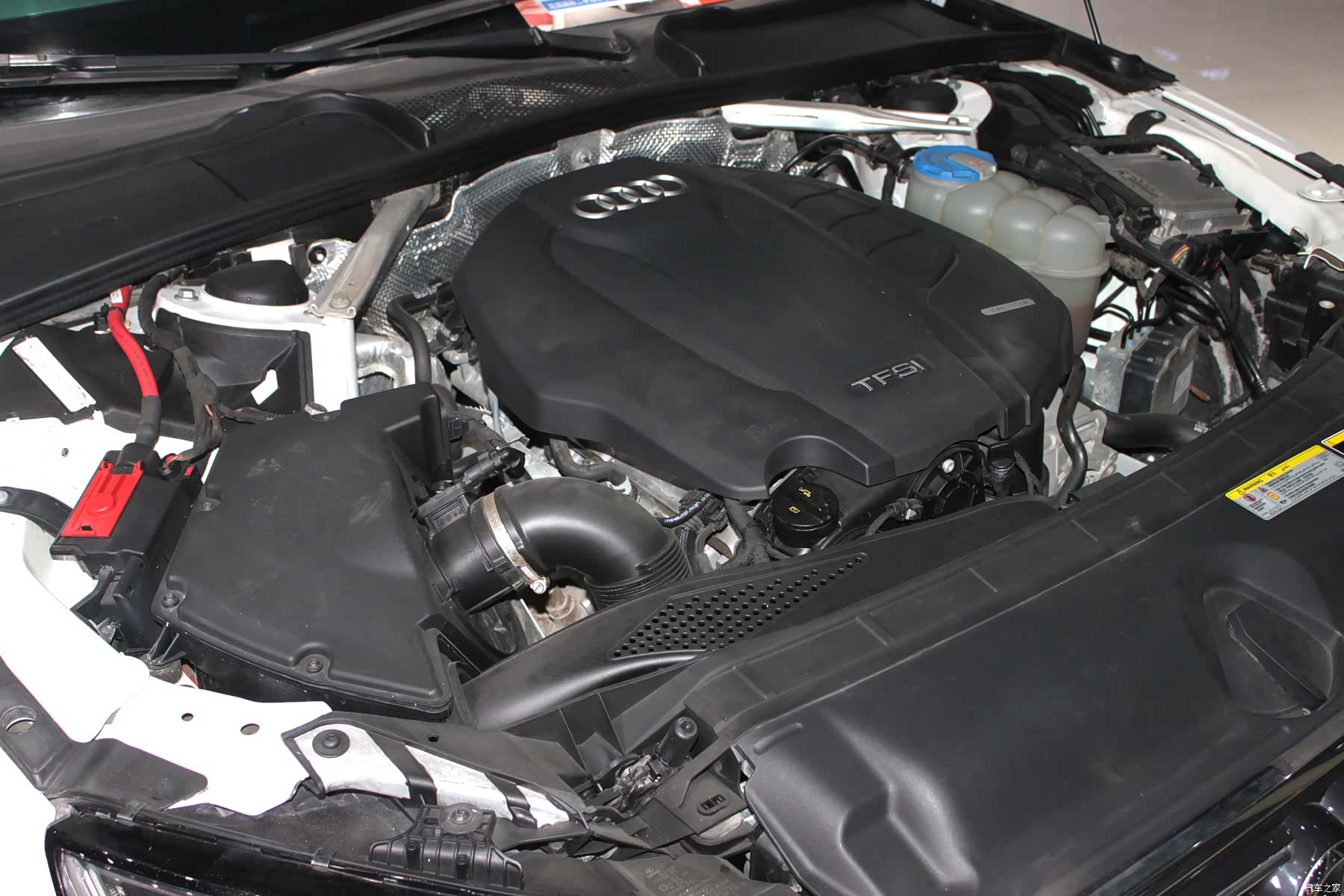Audi A4L, 2017 16