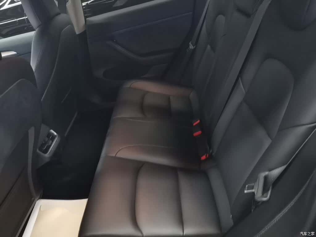 Tesla Model 3, 2023 17