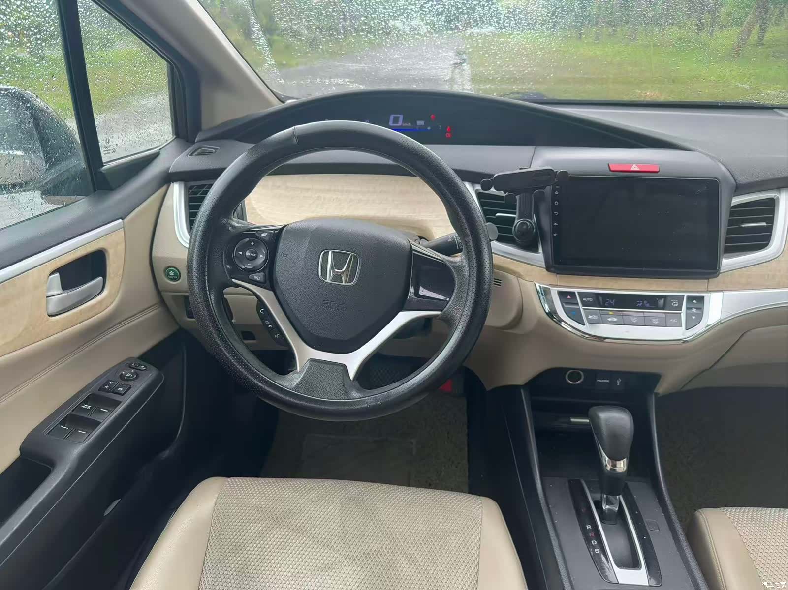 Honda Jade, 2015 6