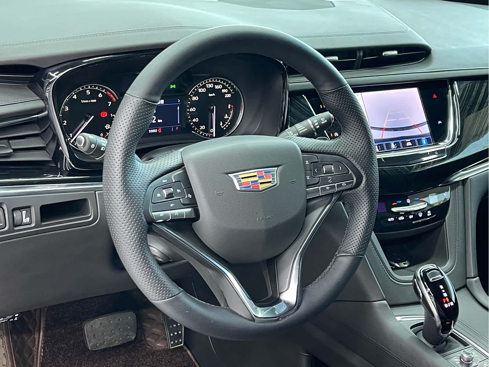 Cadillac XT6, 2022 все фото