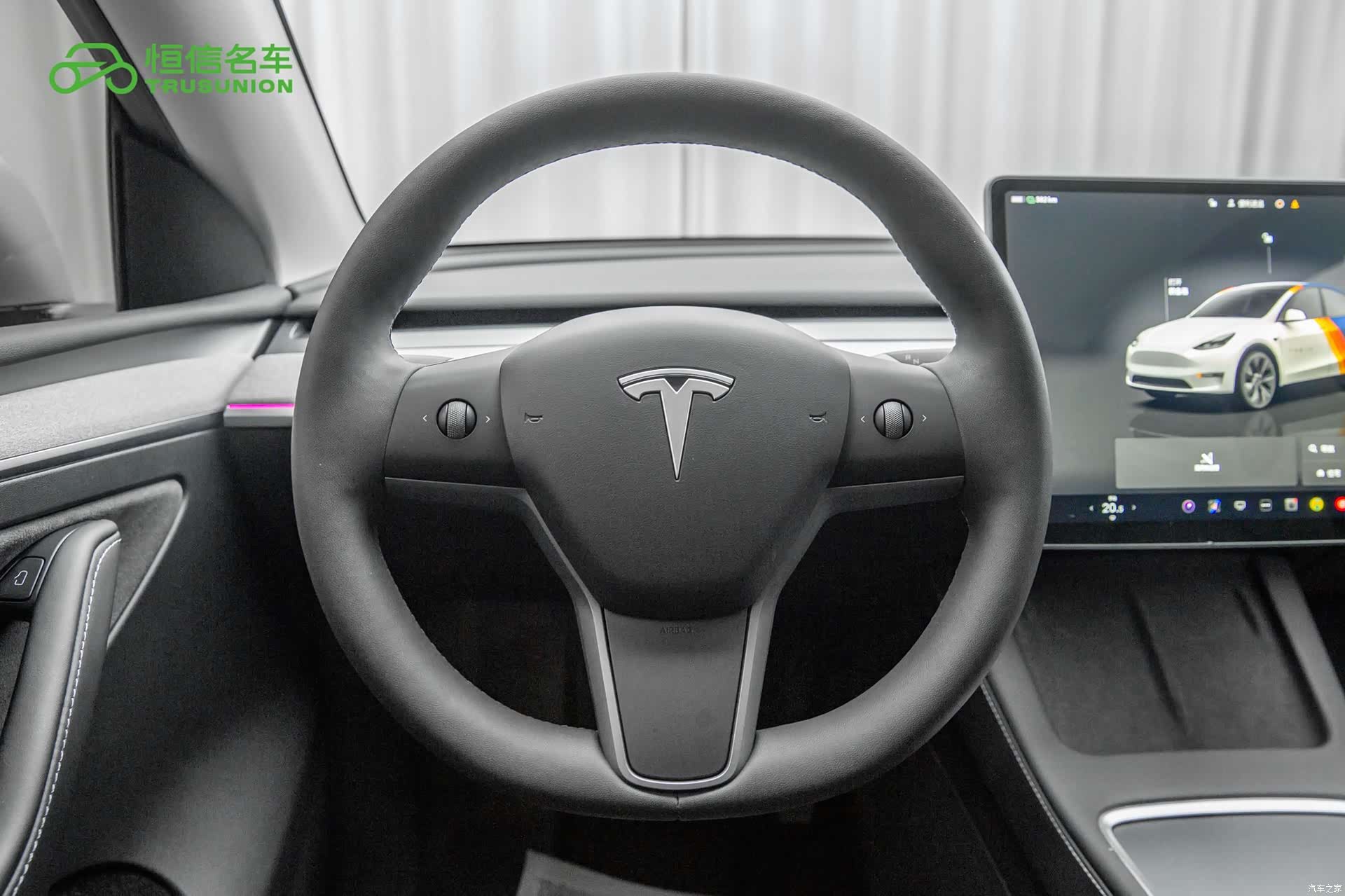 Tesla Model Y, 2024 17