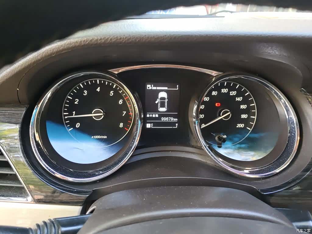 Wuling 730, 2016 8