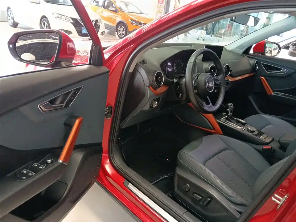 Audi Q2L Audi Q2L
