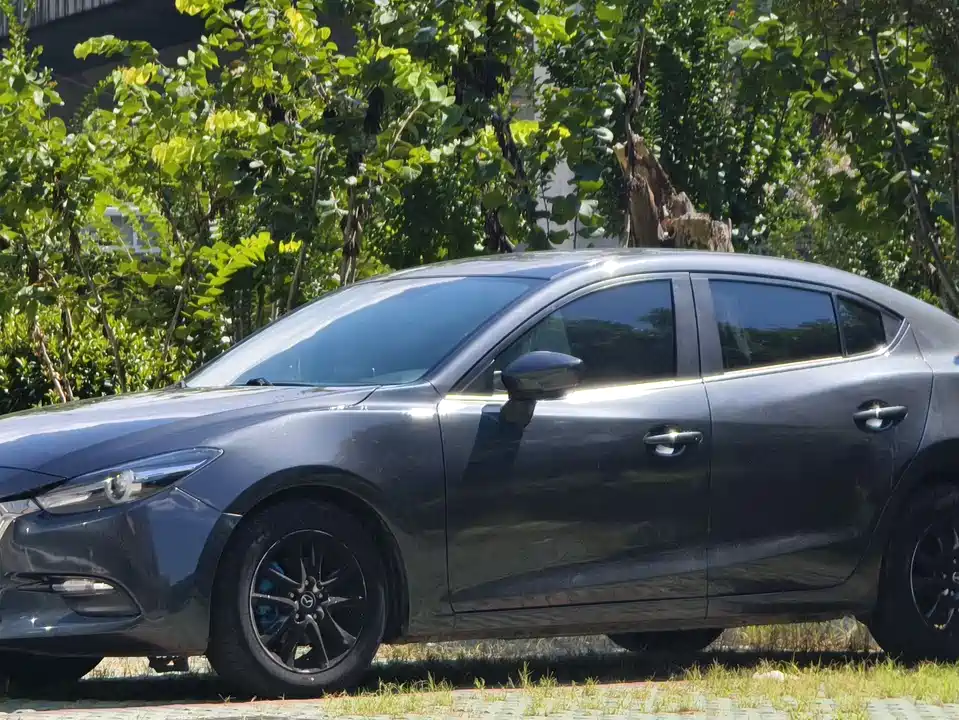 Mazda 3 Angkesaila