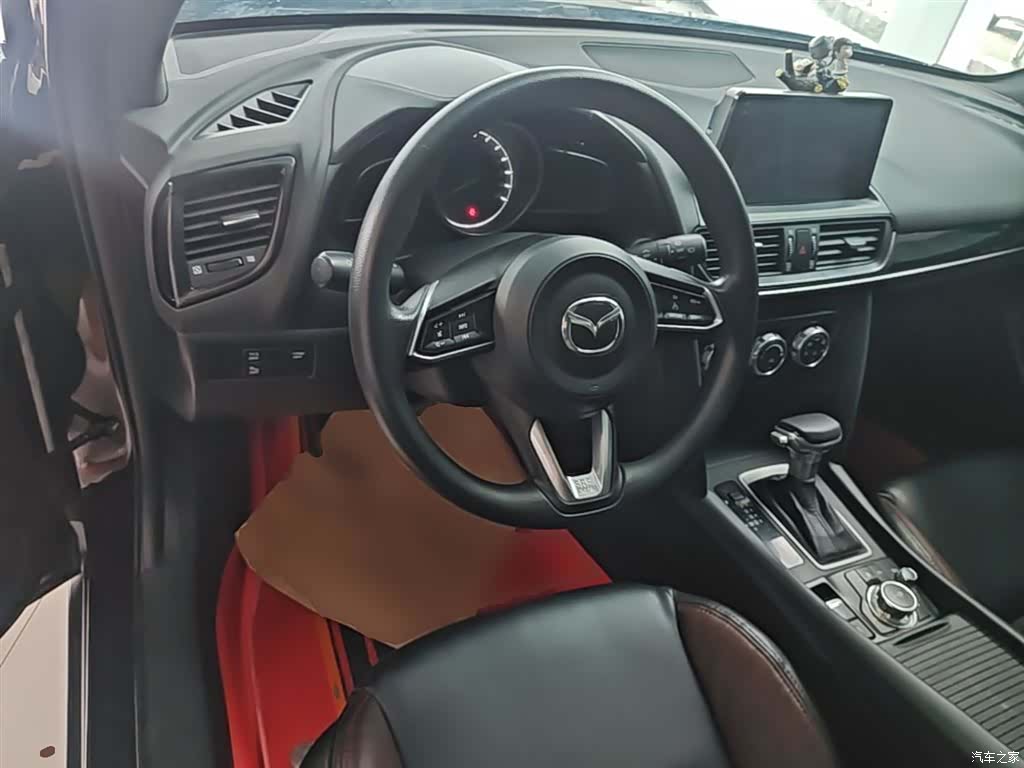 Mazda CX-4, 2021 11