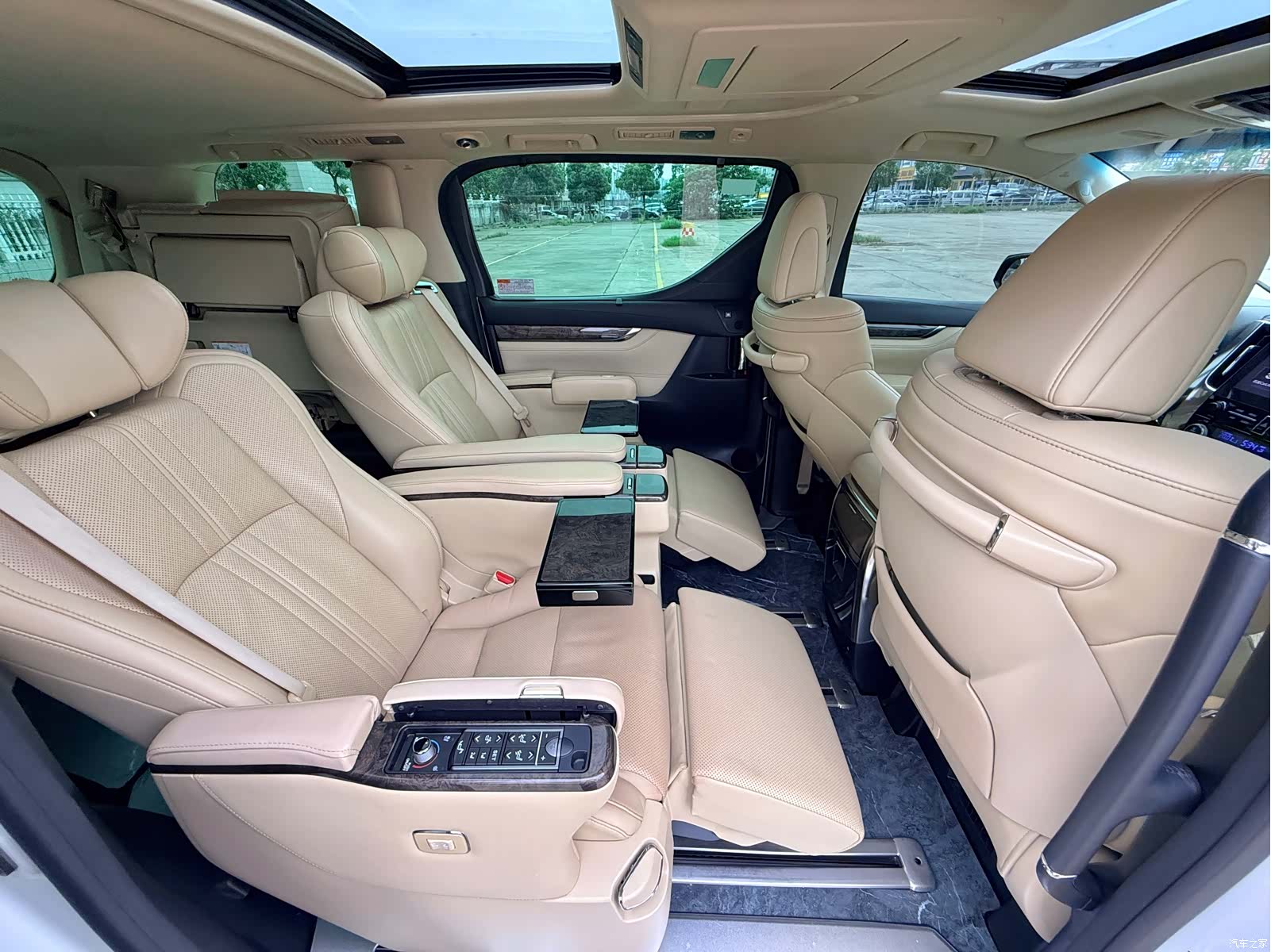 Toyota Vellfire, 2021 17