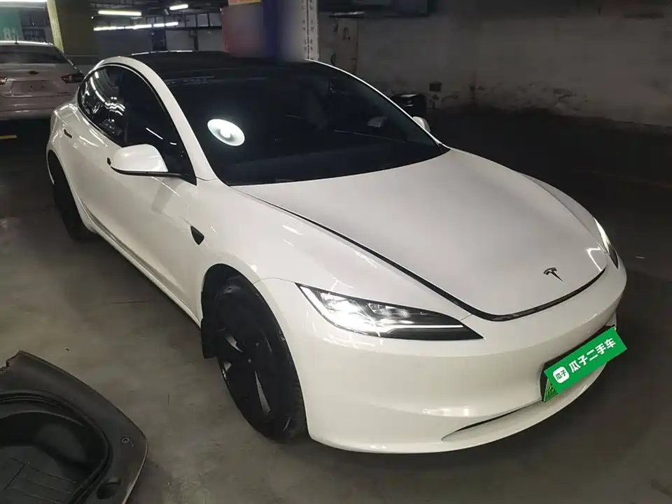 Tesla Model 3 Tesla Model 3