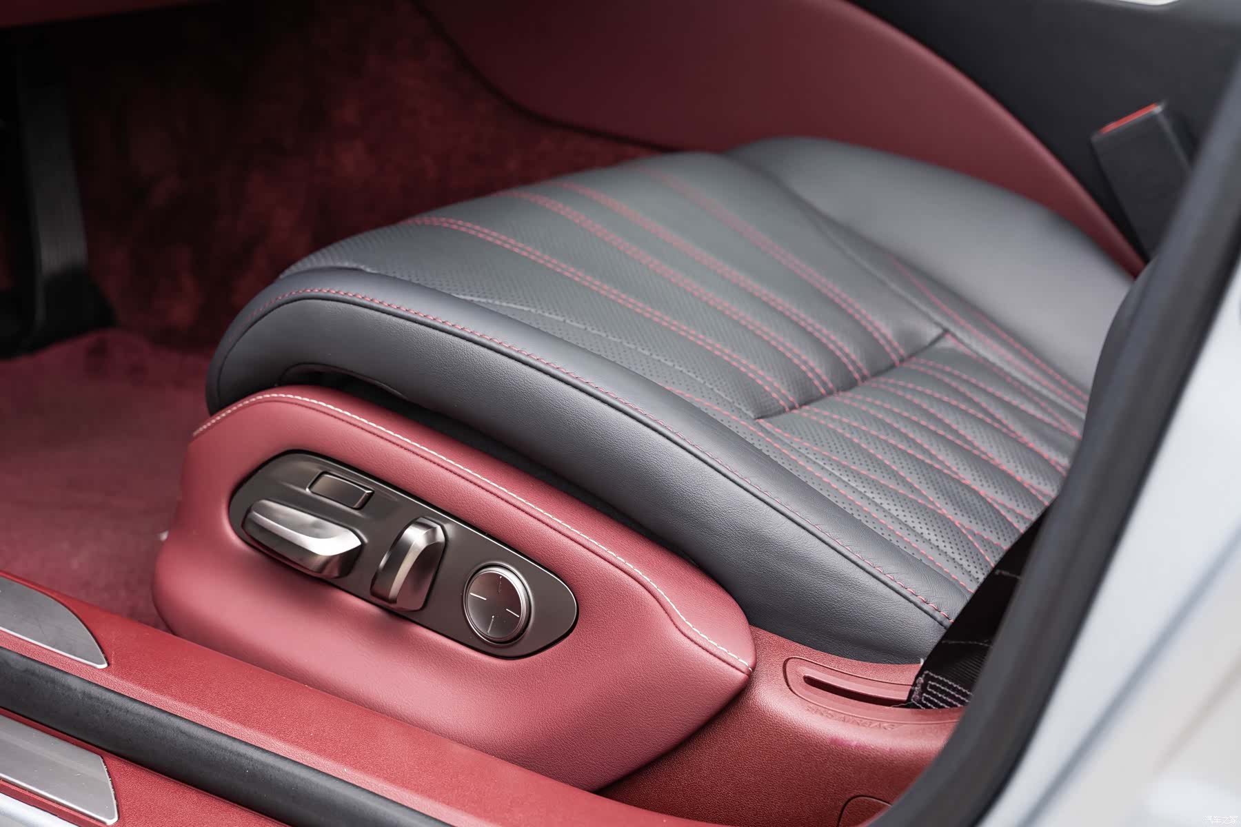 Lexus LS, 2021 20