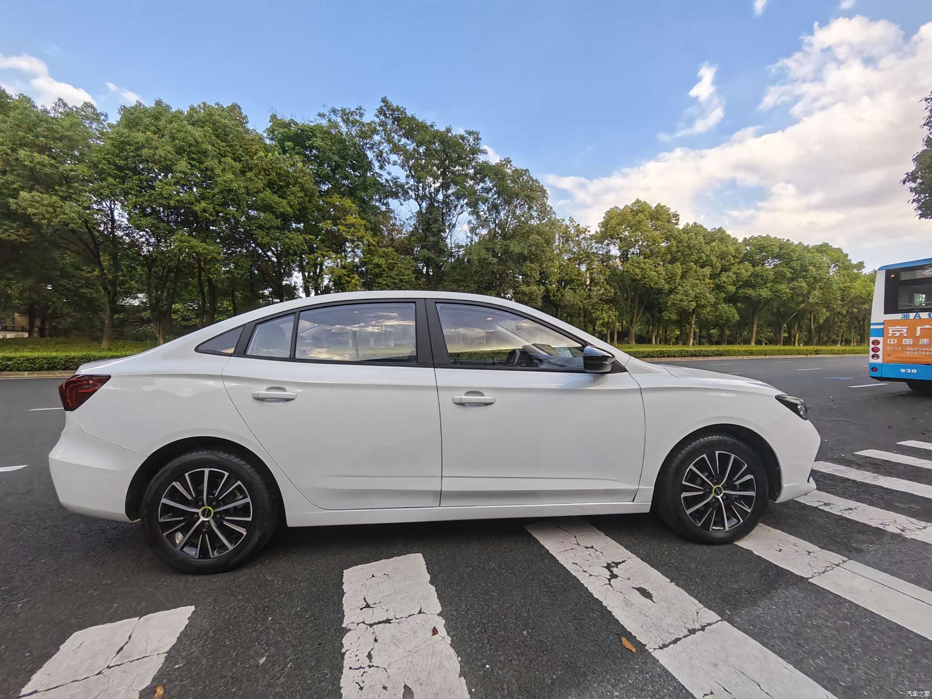 Roewe i5, 2023 15