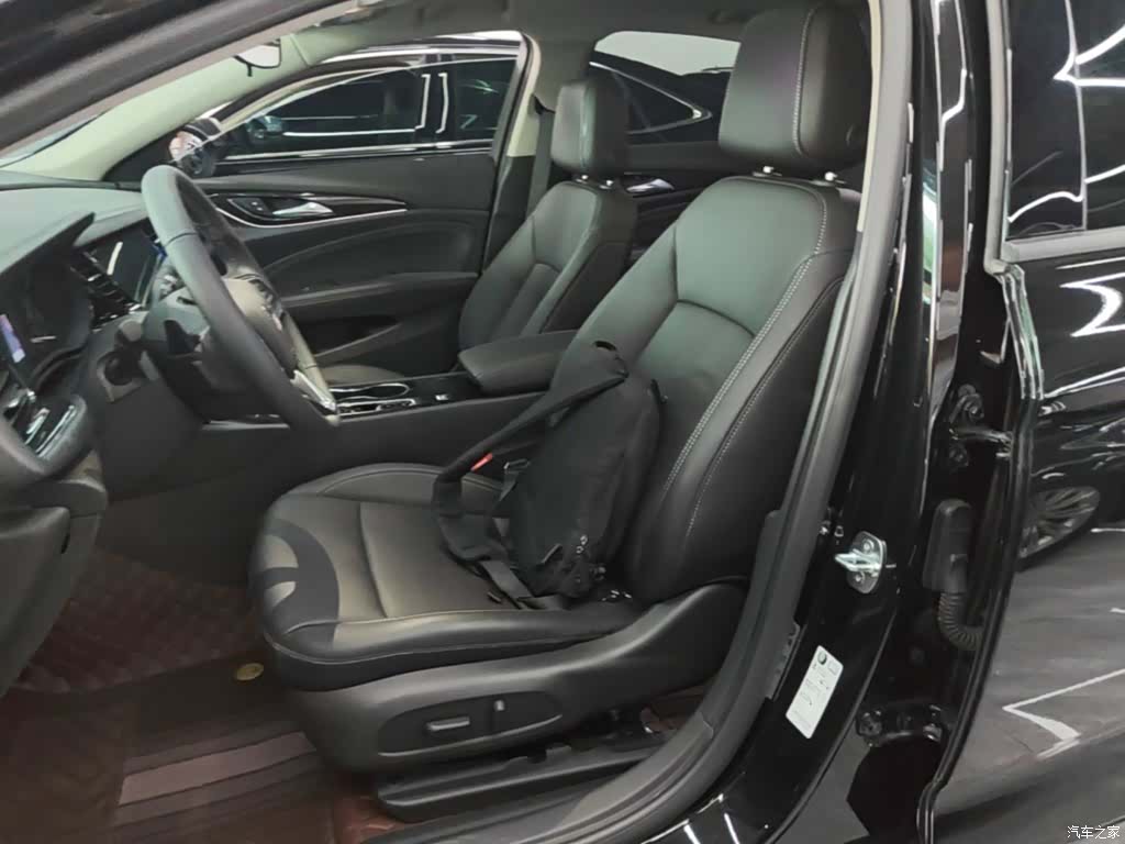 Buick Regal, 2025 15
