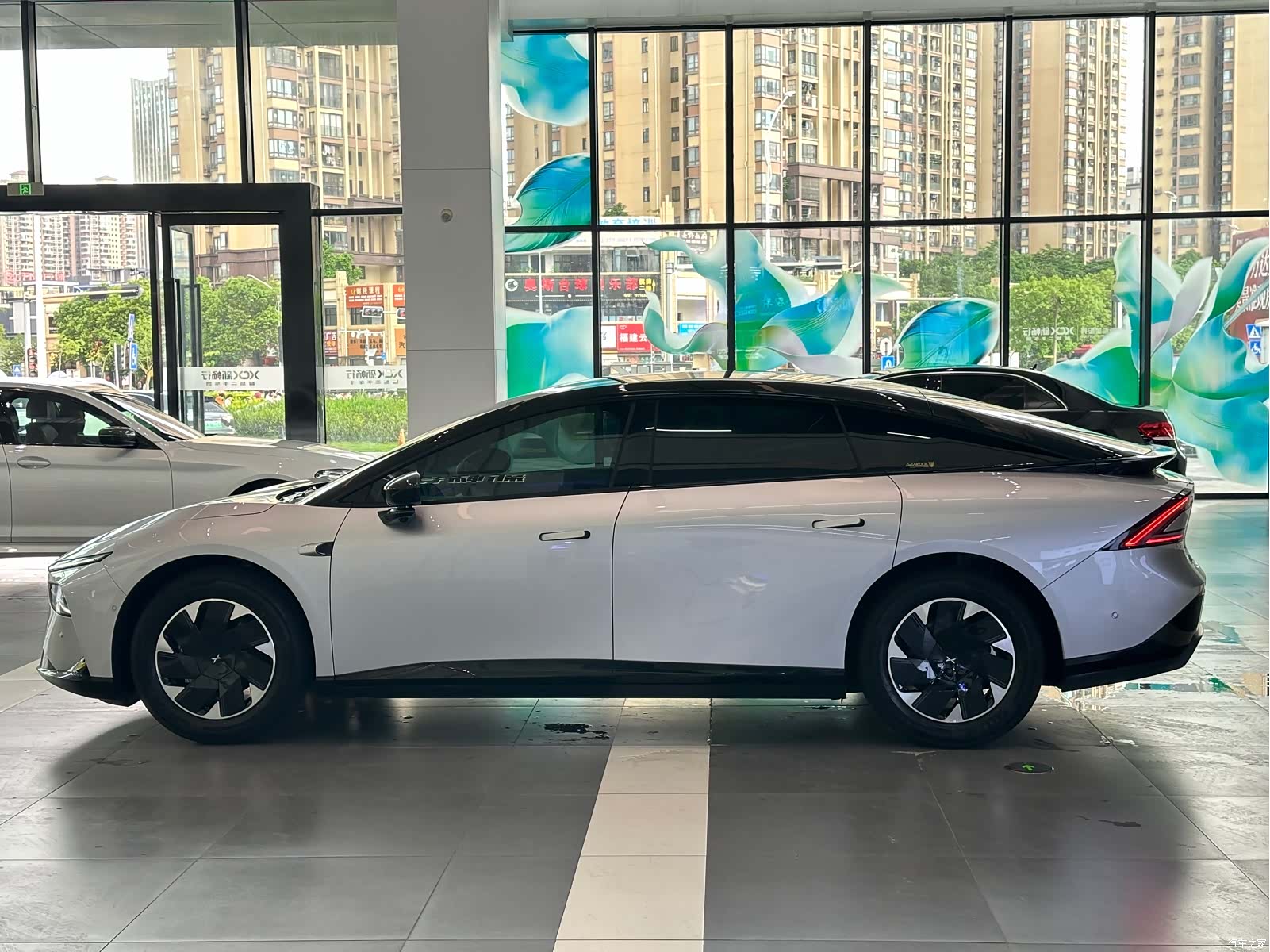 Xpeng P7, 2025 15