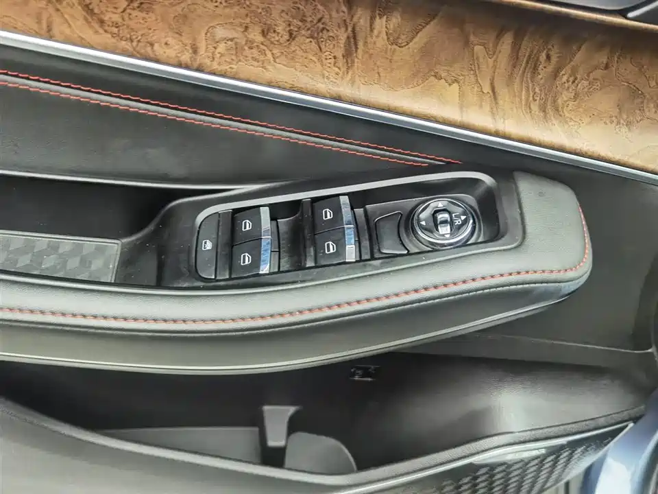 Exeed Chasing the wind