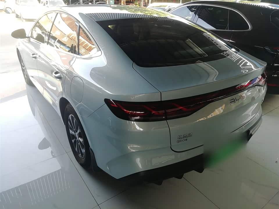 BYD Qin L