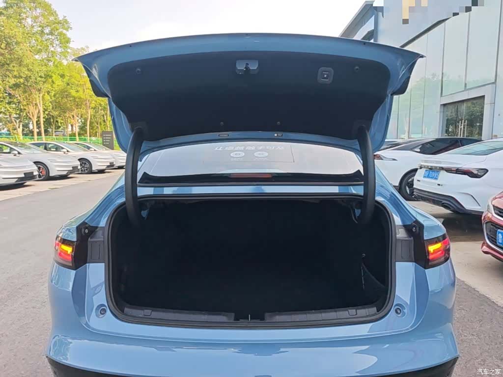 Leapmotor B01, 2025 19