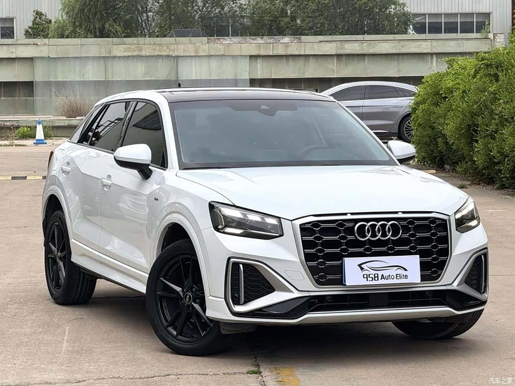 Audi Q2L, 2022 3