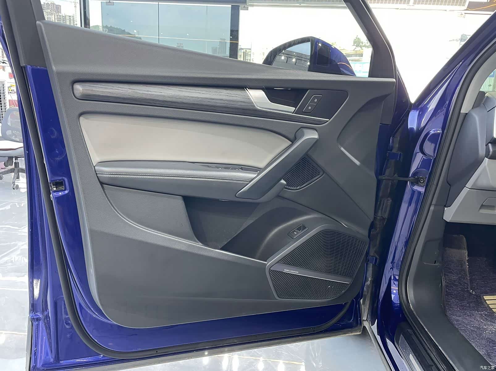 Audi Q5L, 2018 3