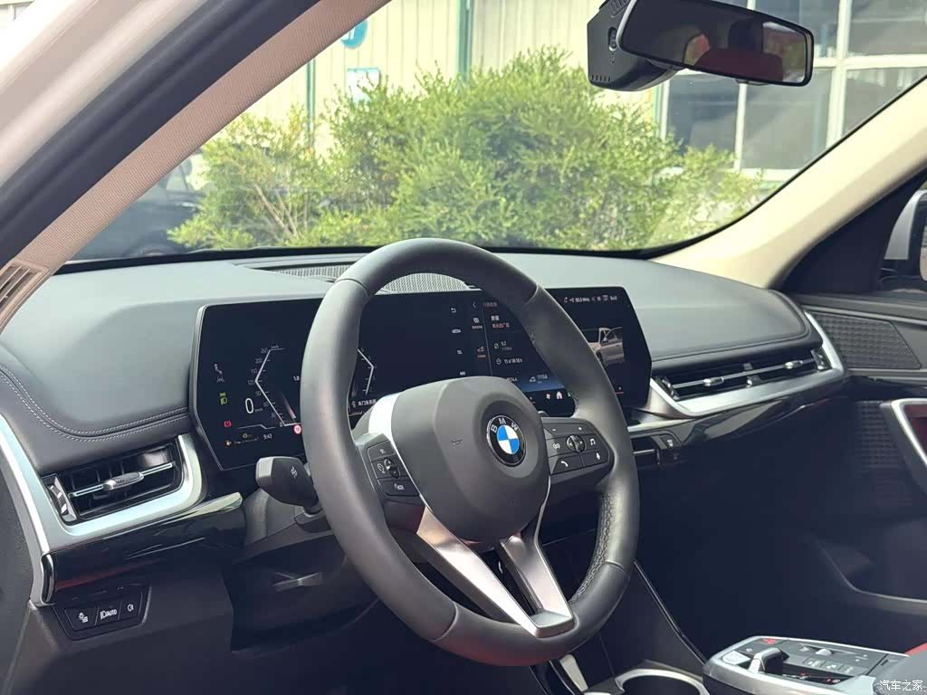 BMW X1, 2024 все фото