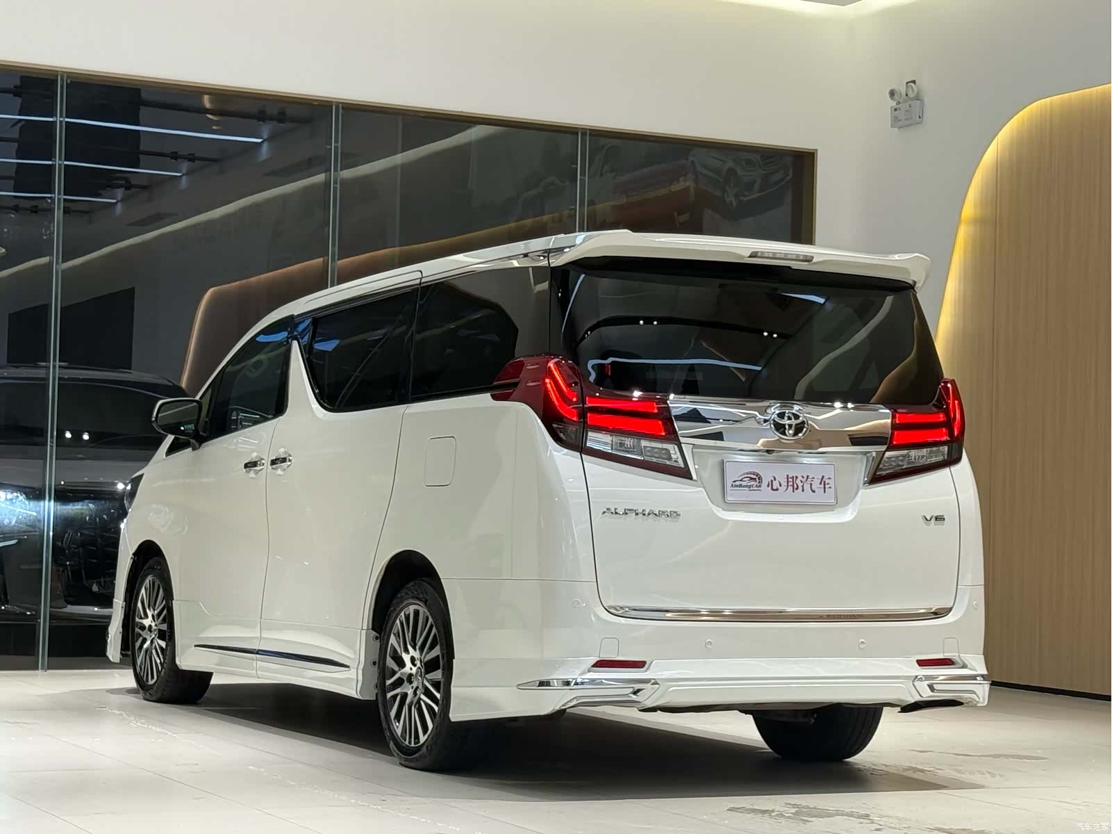 Toyota Alphard, 2016 21