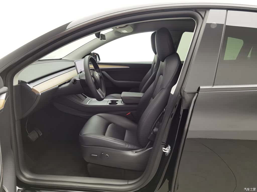 Tesla Model Y, 2021 10