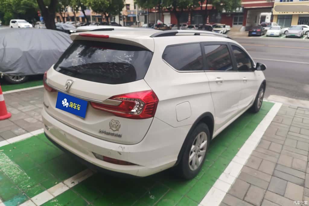 Wuling 310W, 2019 3