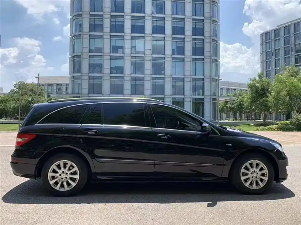 Mercedes-Benz R-class