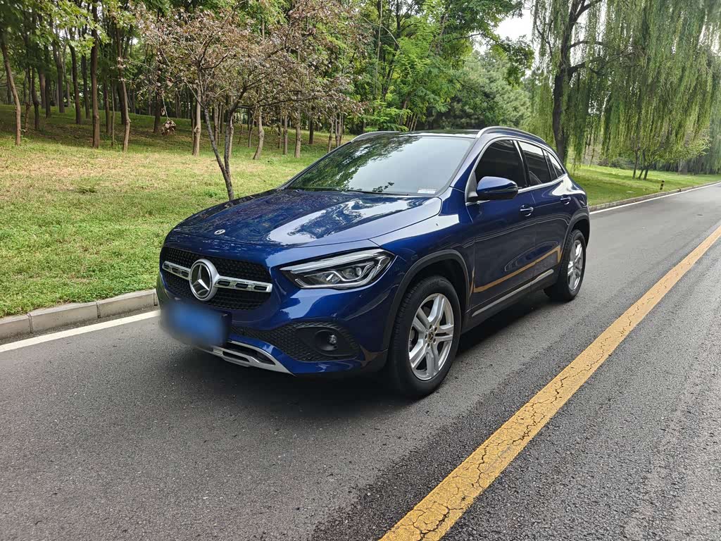 Mercedes-Benz GLA
