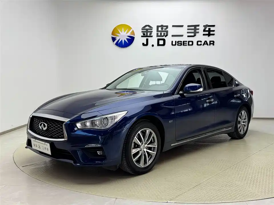 Infiniti Q50L