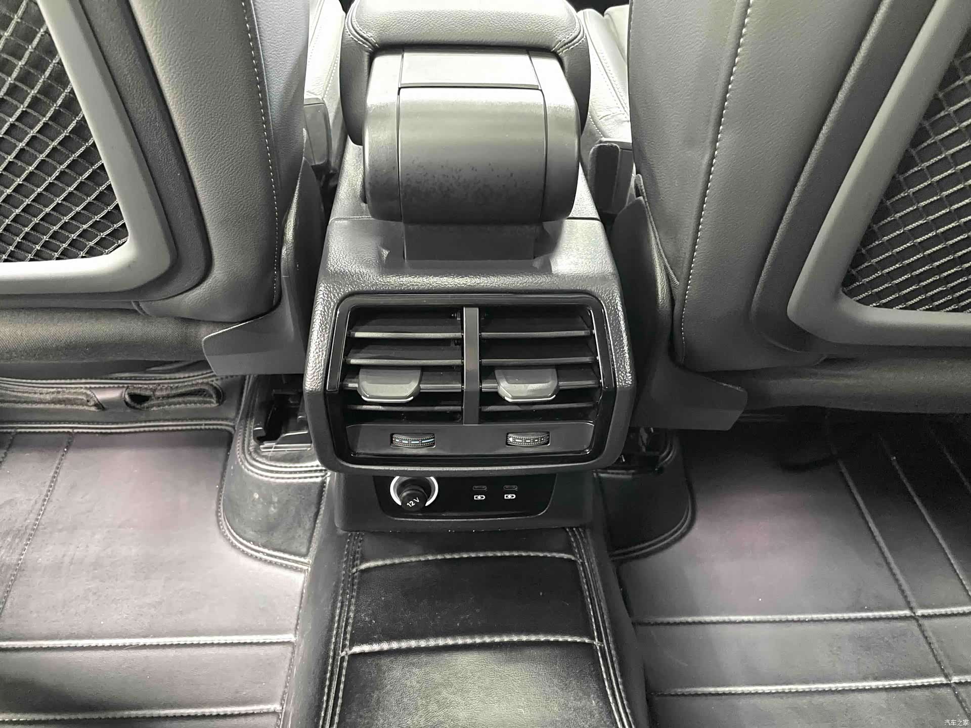 Audi Q3, 2023 12