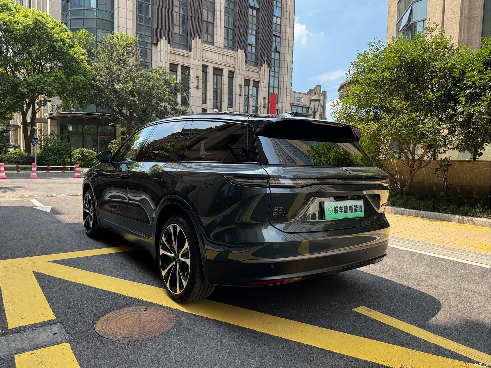 NIO ES8, 2023 16