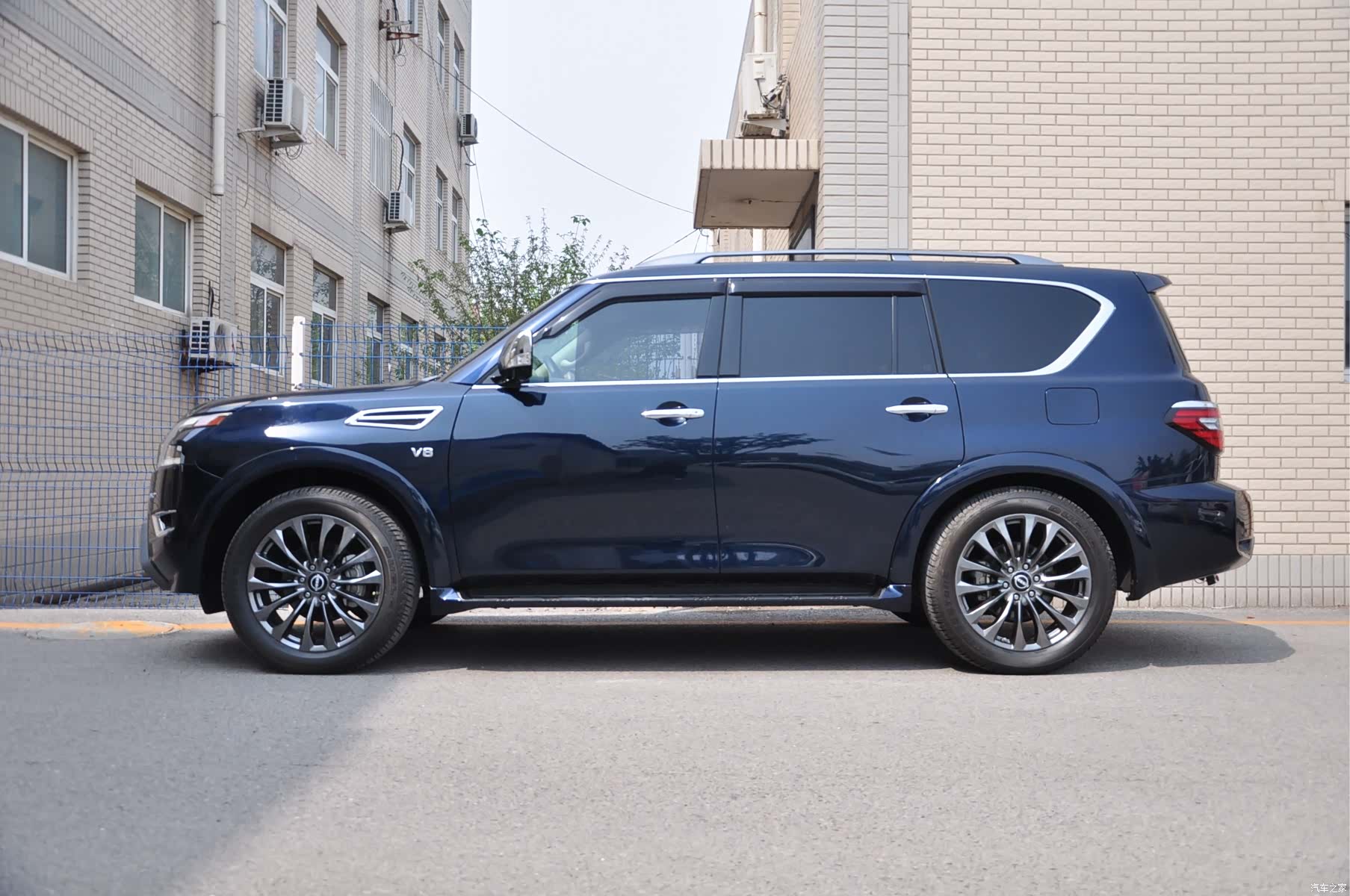 Nissan Patrol, 2022 3