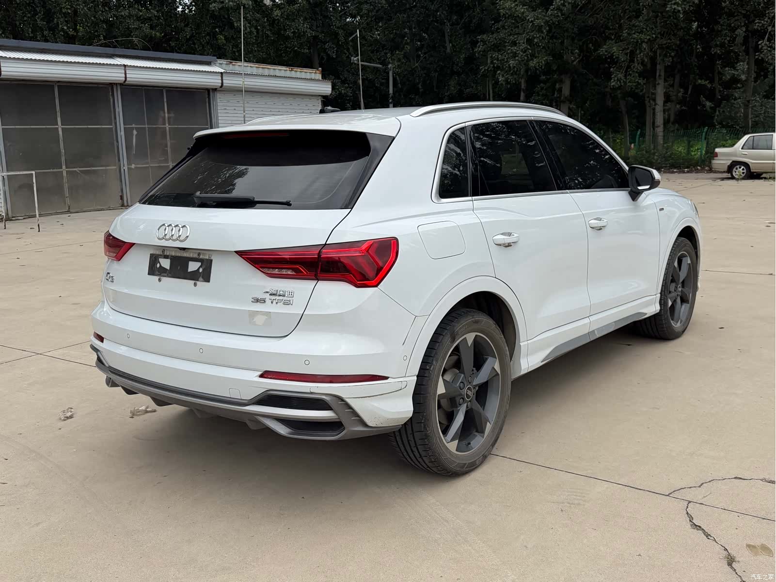Audi Q3, 2022 4